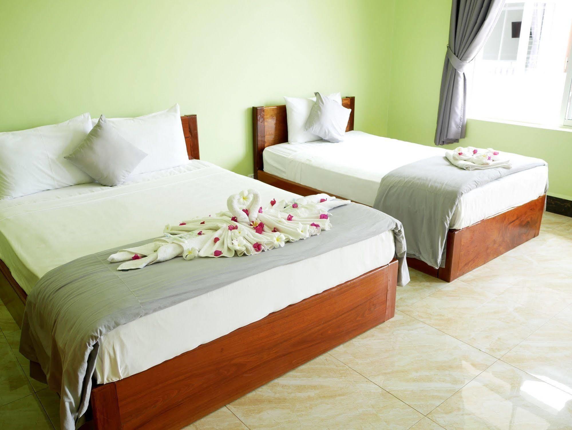 Blue Buddha Hotel กำปอต ภายนอก รูปภาพ