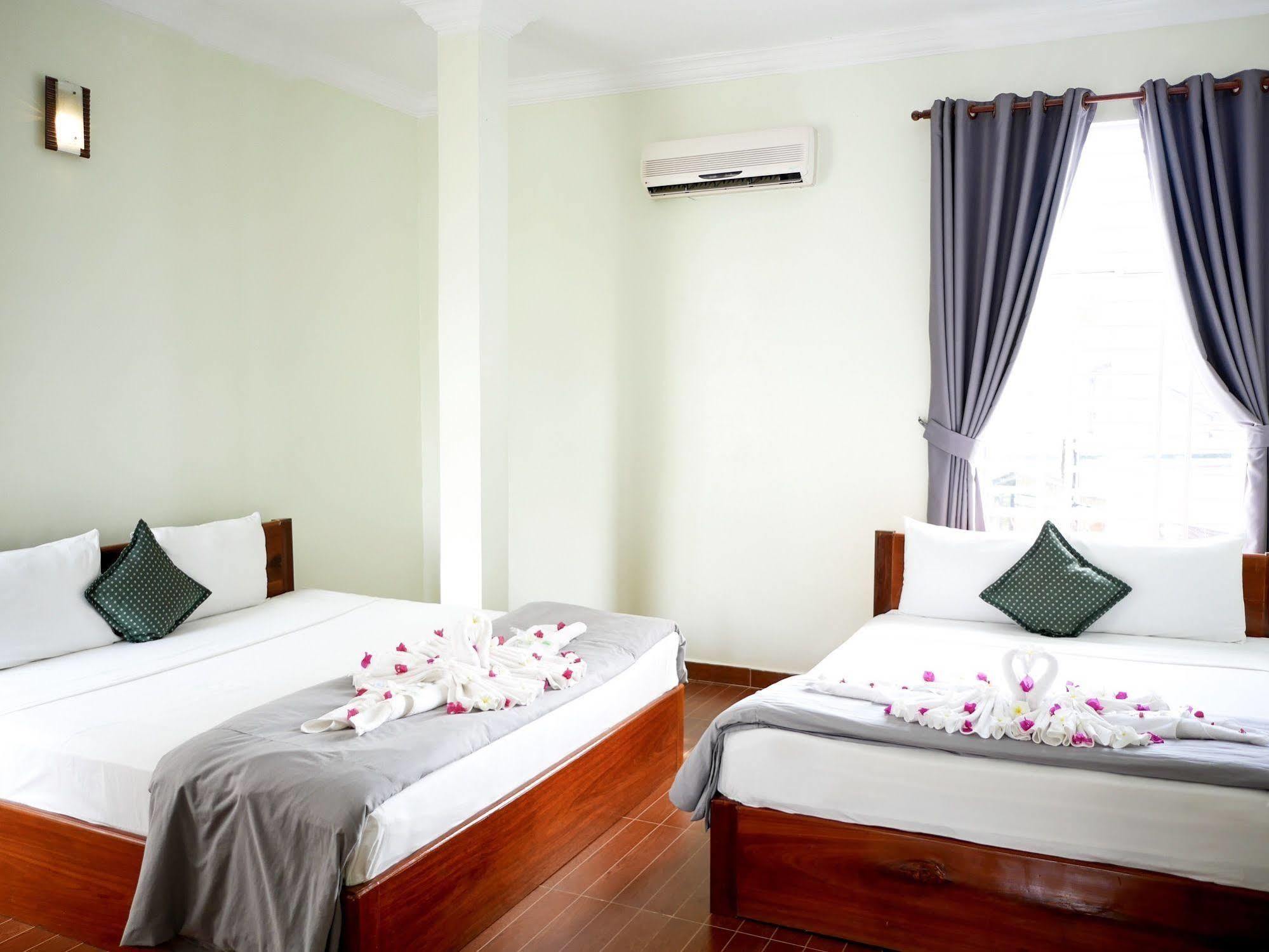 Blue Buddha Hotel กำปอต ภายนอก รูปภาพ